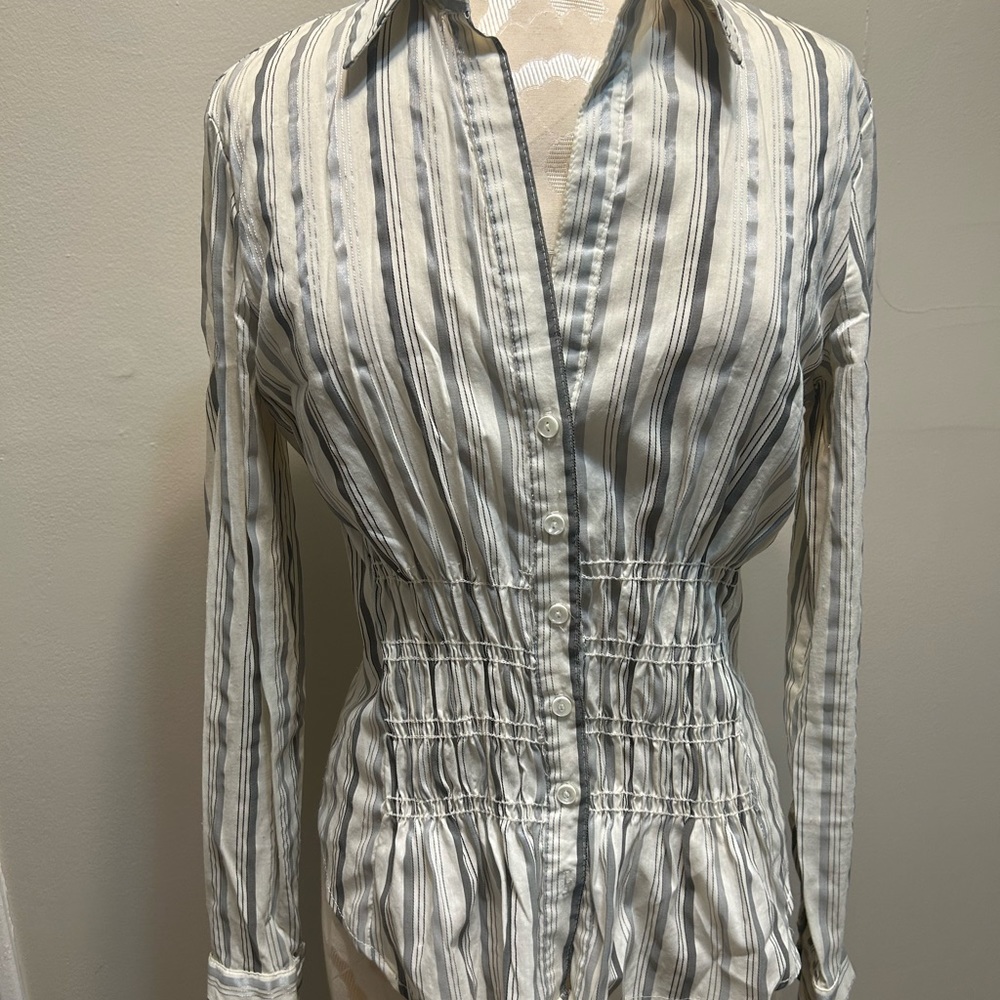 Women’s blouse - Picture 2 of 2